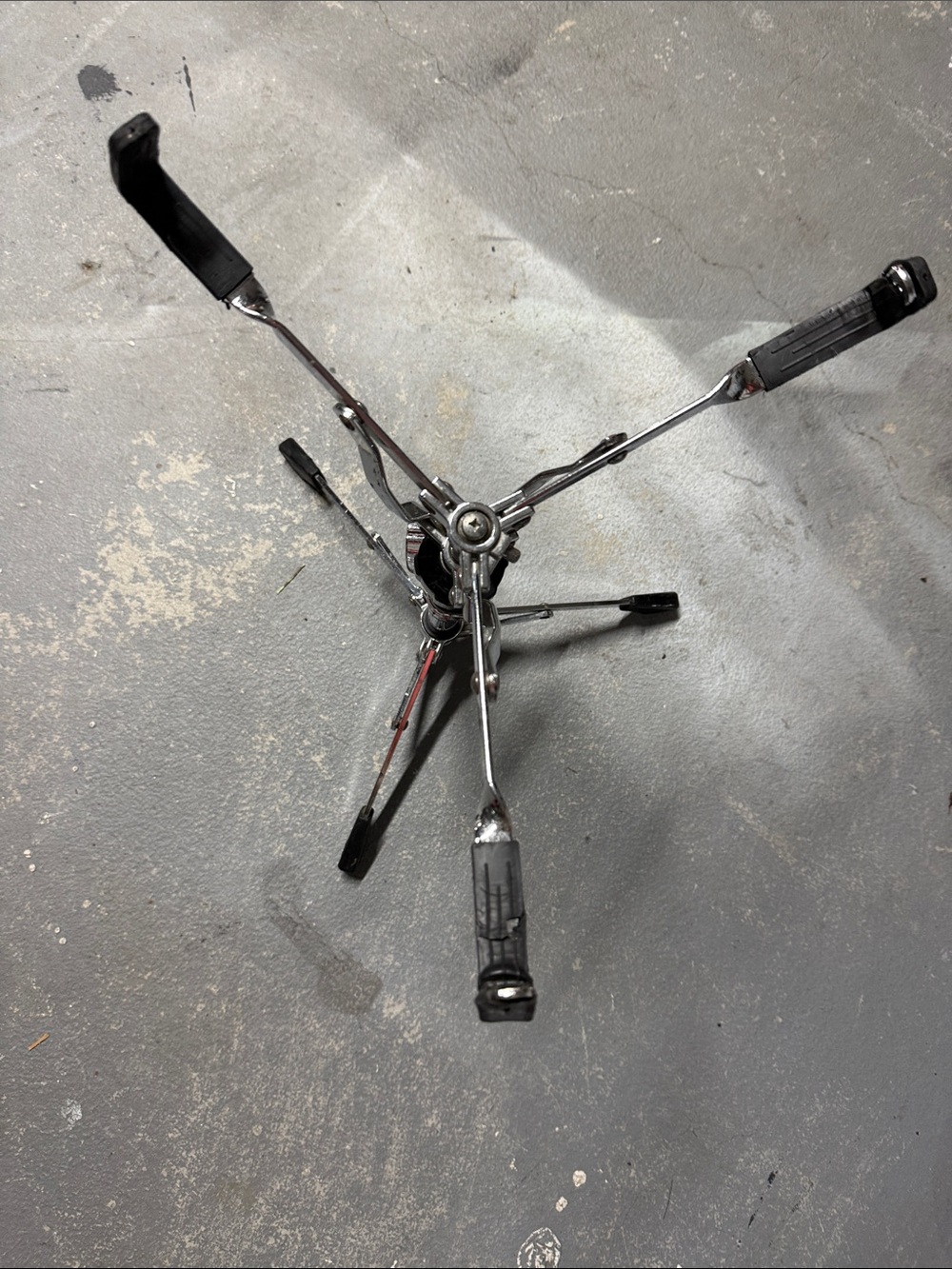 Chrome Folding Drum Practice Pad Stand with Rubber Feet